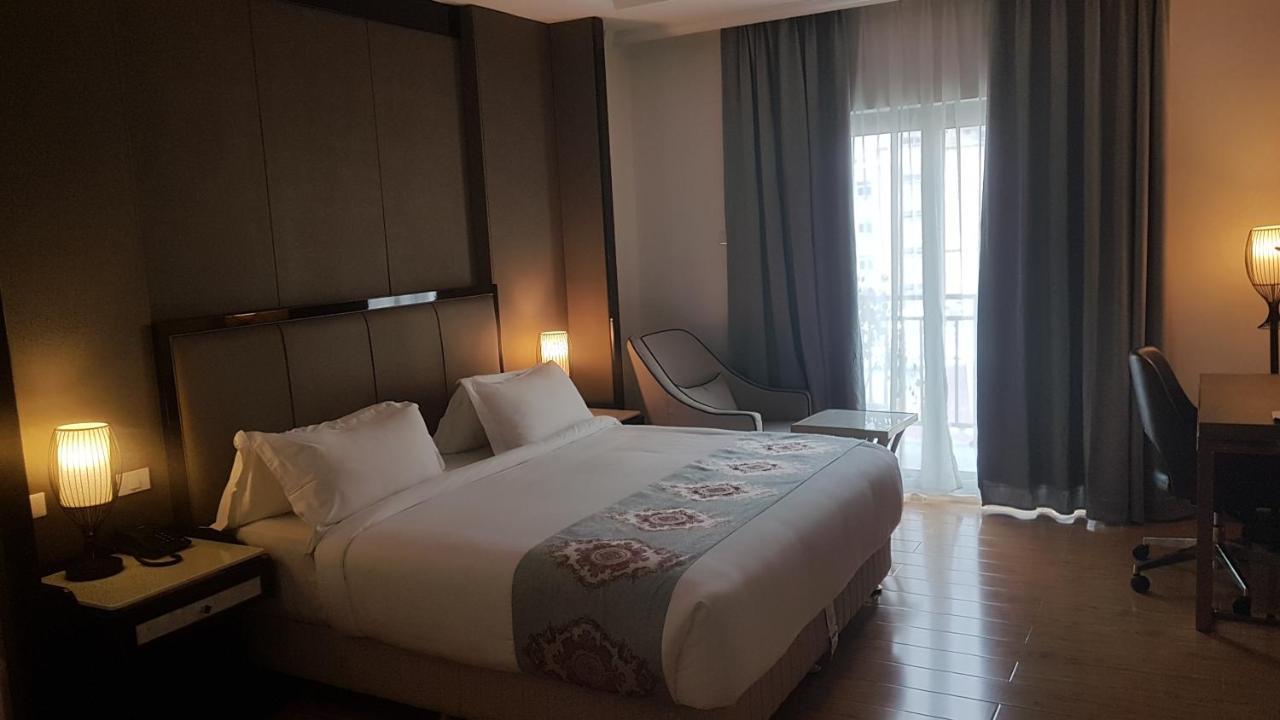 Check Inn Hotel Аддис-Абеба Экстерьер фото